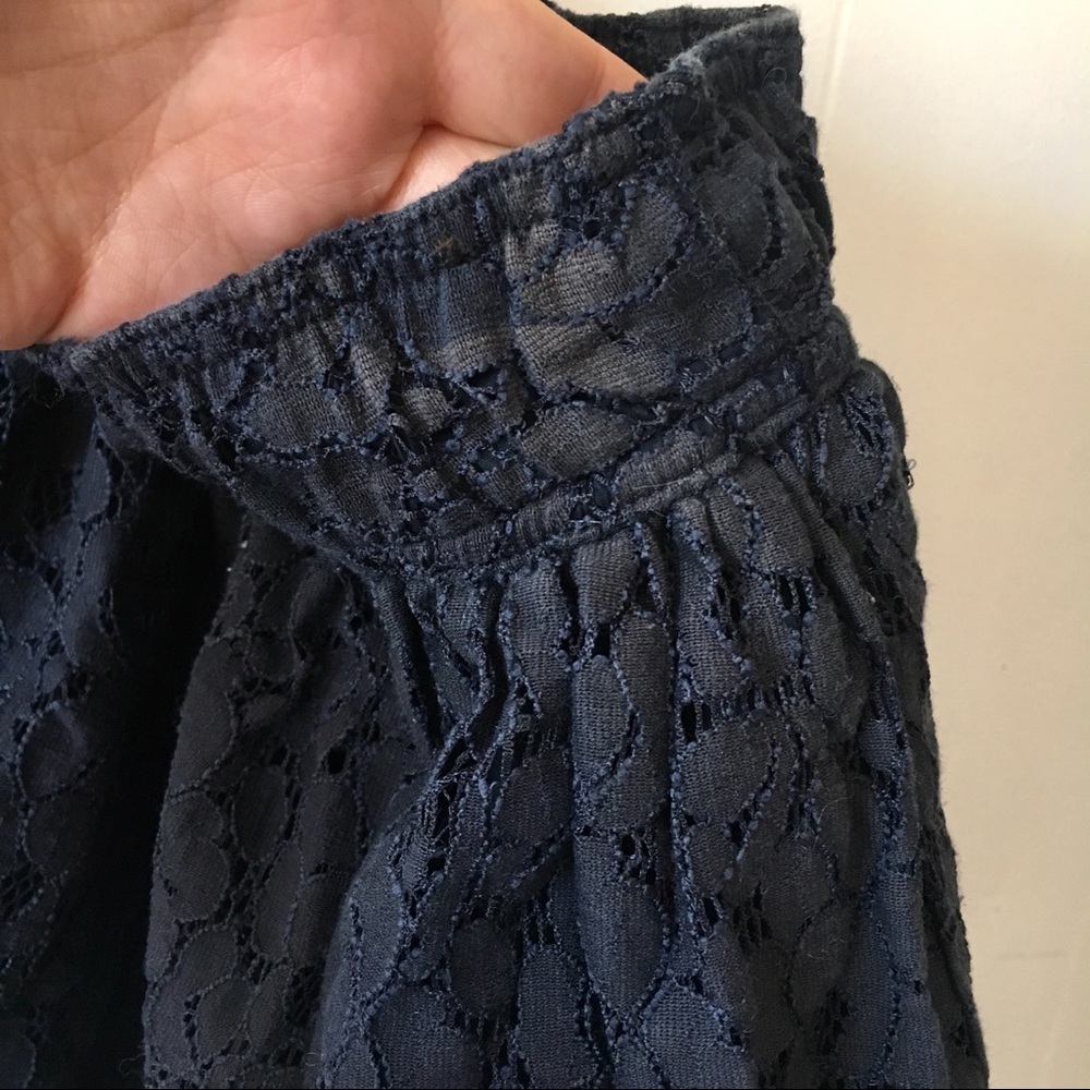 • SOLD // a&f basic navy flirty mini skirt • - Picture 7 of 7